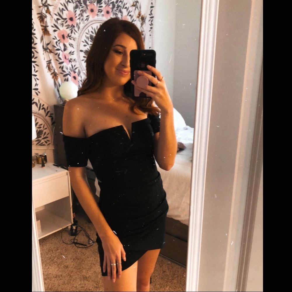 🖤 NASTY GAL BLACK OFF THE SHOULDER RUCHED DRESS 🖤